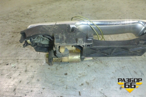 Ручка наружная двери передней правой (с кнопкой) для Infiniti Infiniti M35/45 (Y50) с 2004-2009г (М35/45)