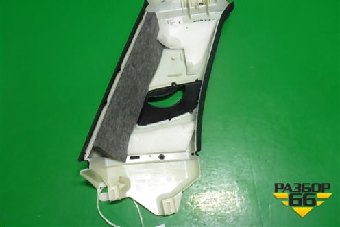 Обшивка стойки задняя верхняя правая (4M0867288H) для Audi Q7 c 2015г (Ку 7)