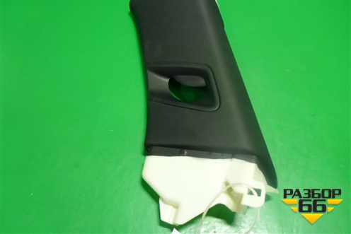 Обшивка стойки задняя верхняя правая (4M0867288H) для Audi Q7 c 2015г (Ку 7)