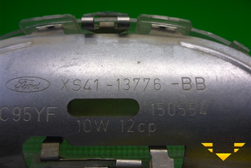 Плафон салонный центральный (XS4113776BB) для Ford Fusion с 2002г (Фьюжн)