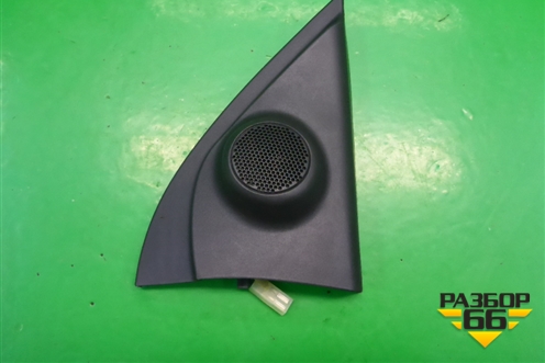 Накладка двери передней правой уголок для Geely MK Cross с 2011-2016г (МК Кросс)