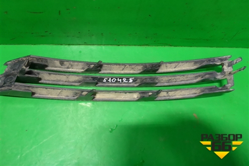 Решетка в передний бампер правая (CK52018K27AA) для Land Rover Range Rover 4 с 2013-2022г (Вог)