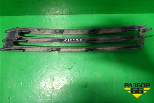 Решетка в передний бампер правая (CK52018K27AA) для Land Rover Range Rover 4 с 2013-2022г (Вог)