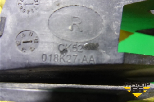 Решетка в передний бампер правая (CK52018K27AA) для Land Rover Range Rover 4 с 2013-2022г (Вог)