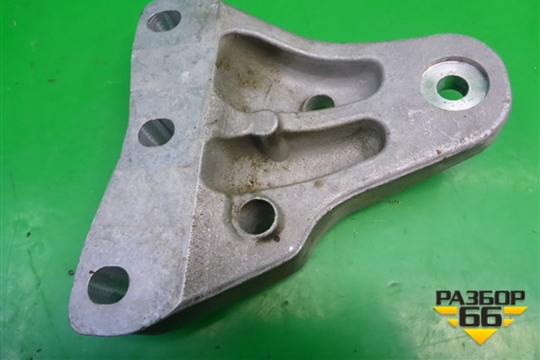 Кронштейн двигателя правый (6Q0199185T) для Skoda Rapid с 2013г (Рапид)