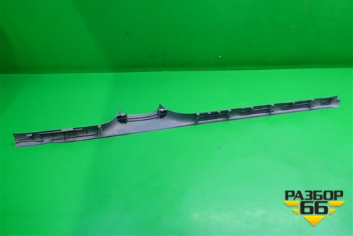 Накладка порога внутренняя правая (1U0853374AA) для Skoda Octavia (А4) с 1997-2011г (Октавия)