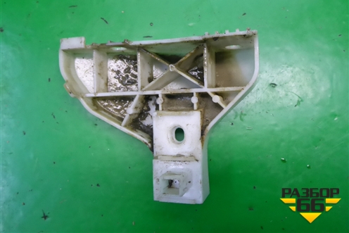 Кронштейн заднего бампера правый (под фонарь) (EG2150321) для Mazda CX 7 с 2006-2012г (СХ7)