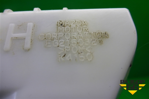 Кронштейн заднего бампера правый (под фонарь) (EG2150321) для Mazda CX 7 с 2006-2012г (СХ7)