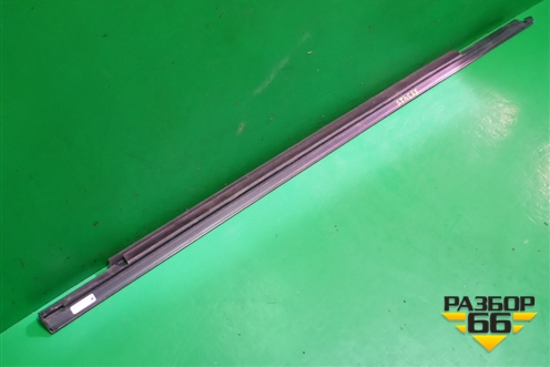 Накладка стекла переднего левого (A2927251300) для Mercedes Benz GLE-Klass (купе) C292 с 2015г (ГЛЕ)