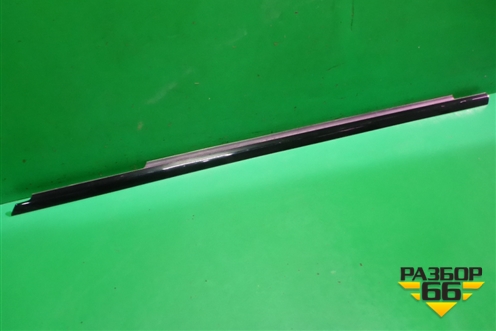 Накладка стекла переднего левого (A2927251300) для Mercedes Benz GLE-Klass (купе) C292 с 2015г (ГЛЕ)