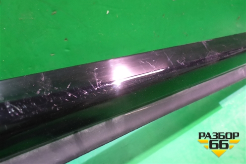 Накладка стекла переднего левого (A2927251300) для Mercedes Benz GLE-Klass (купе) C292 с 2015г (ГЛЕ)