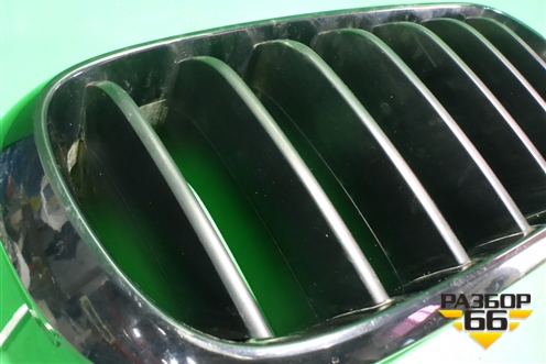 Решетка радиатора правая (7316076) для BMW X5 F15 с 2013г (Х5 Ф15)