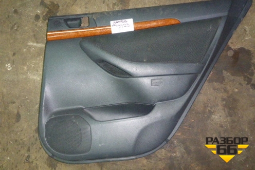 Обшивка двери задней правой под электрику (седан) для Toyota Avensis с 2003-2009г (Авенсис)
