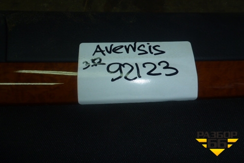 Обшивка двери задней правой под электрику (седан) для Toyota Avensis с 2003-2009г (Авенсис)