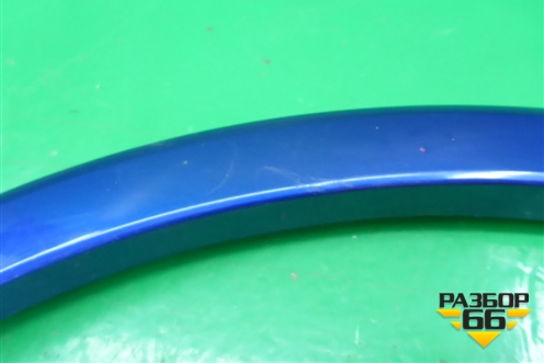 Накладка заднего крыла правого (4M0853818E) для Audi Q7 c 2015г (Ку 7)