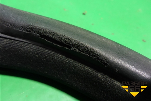 Уплотнитель двери задней левой для Mercedes Benz ML-Klass W164 c 2005-2011г (МЛ)