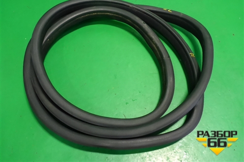 Уплотнитель двери задней левой для Mercedes Benz ML-Klass W164 c 2005-2011г (МЛ)