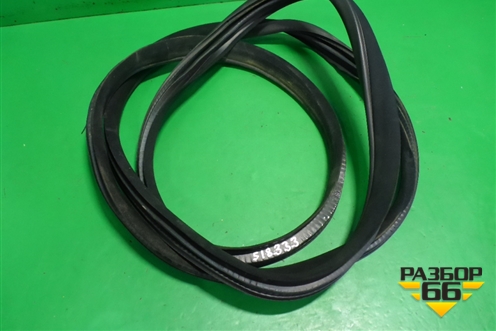 Уплотнитель двери передней левой для Mercedes Benz ML-Klass W164 c 2005-2011г (МЛ)