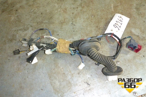 Проводка двери задней правой для Toyota Avensis с 2003-2009г (Авенсис)