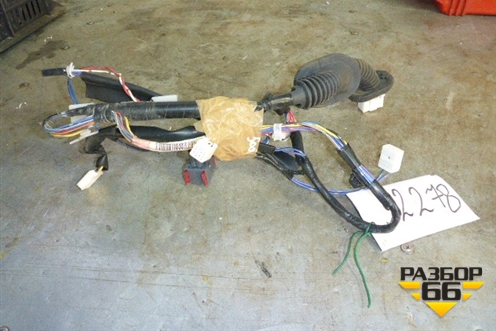 Проводка двери задней левой для Toyota Avensis с 2003-2009г (Авенсис)