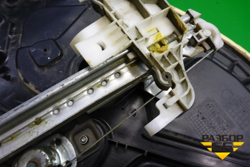 Стеклоподъёмник механический задний левый (2S61A045H23A) для Ford Fusion с 2002г (Фьюжн)