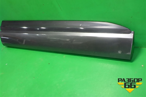 Накладка двери передней правой (4M0853960B) для Audi Q7 c 2015г (Ку 7)