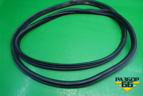 Уплотнитель двери (задней правой) для Peugeot Partner Tepee с 2008г (Партнер Типпи)