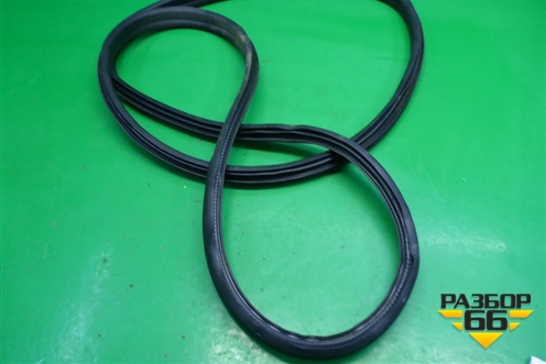 Уплотнитель двери (задней левой) для Peugeot Partner Tepee с 2008г (Партнер Типпи)