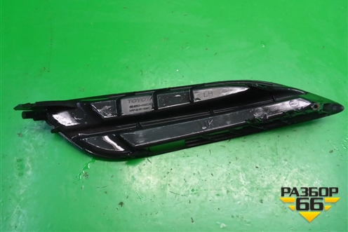 Решетка в передний бампер левая (до 2010г) (8148202030) для Toyota Auris с 2006-2012г (Аурис)