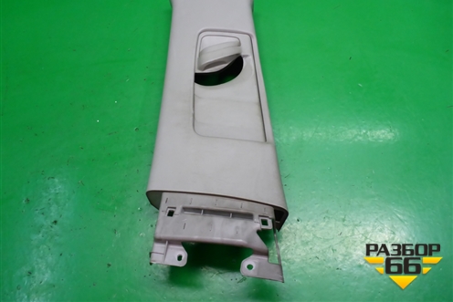 Обшивка стойки центральная верхняя левая (6242002070) для Toyota Auris с 2006-2012г (Аурис)