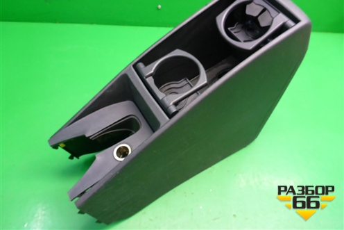 Консоль (задняя часть) (5891102170) для Toyota Auris с 2006-2012г (Аурис)