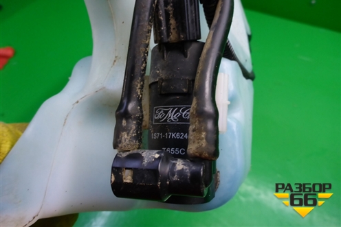 Бачок омывателя лобового стекла (3M5113K163AC) для Ford C-MAX с 2003-2010г (ЦМакс 1)