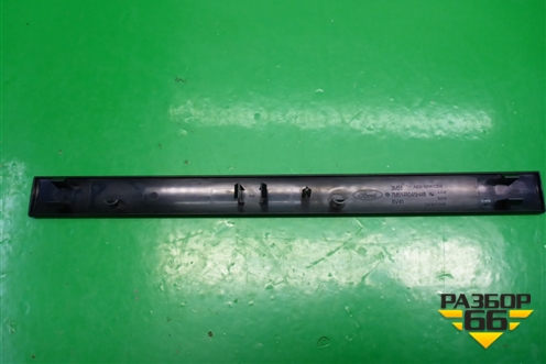 Накладка на торпедо (правая) (7M51R045H48) для Ford C-MAX с 2003-2010г (ЦМакс 1)