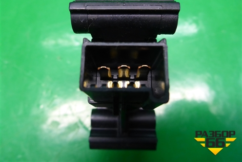 Кнопка аварийного отключения топлива (5L2T9341AA) для Ford C-MAX с 2003-2010г (ЦМакс 1)