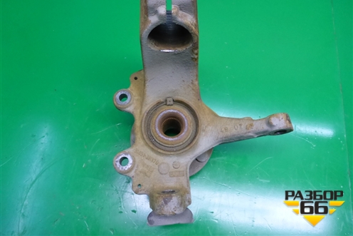 Кулак поворотный передний правый для Ford C-MAX с 2003-2010г (ЦМакс 1)