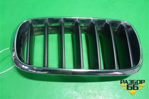 Решетка радиатора правая (7316076) для BMW X5 F15 с 2013г (Х5 Ф15)