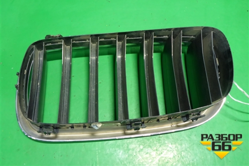 Решетка радиатора правая (7316076) для BMW X5 F15 с 2013г (Х5 Ф15)