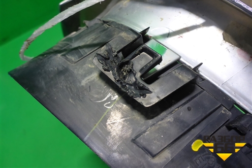 Решетка радиатора правая (7316076) для BMW X5 F15 с 2013г (Х5 Ф15)