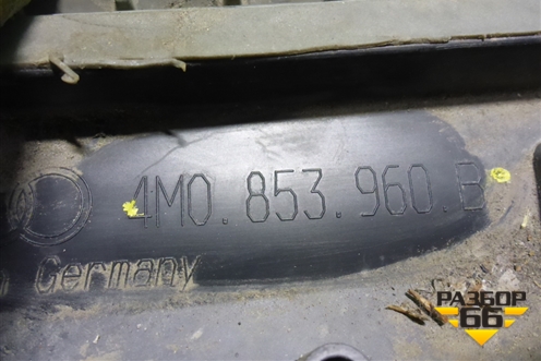 Накладка двери передней правой (4M0853960B) для Audi Q7 c 2015г (Ку 7)