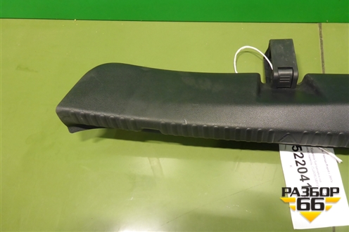 Обшивка багажника на заднюю панель (5JA863485B) для Skoda Rapid с 2013г (Рапид)