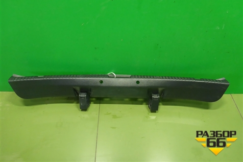 Обшивка багажника на заднюю панель (5JA863485B) для Skoda Rapid с 2013г (Рапид)