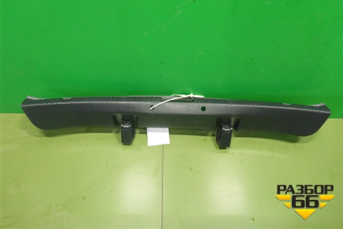 Обшивка багажника на заднюю панель (5JA863485B) для Skoda Rapid с 2013г (Рапид)