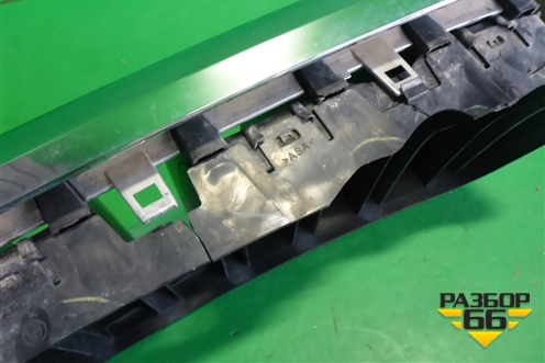 Решетка радиатора правая (7316076) для BMW X5 F15 с 2013г (Х5 Ф15)