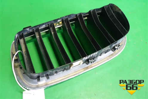 Решетка радиатора правая (7316076) для BMW X5 F15 с 2013г (Х5 Ф15)