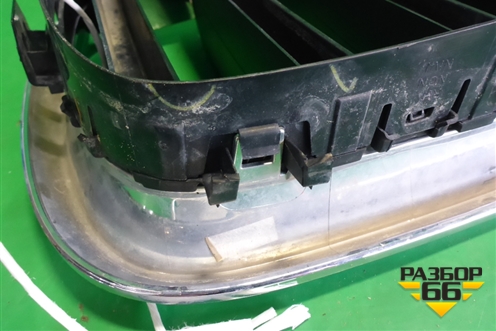 Решетка радиатора правая (7316076) для BMW X5 F15 с 2013г (Х5 Ф15)