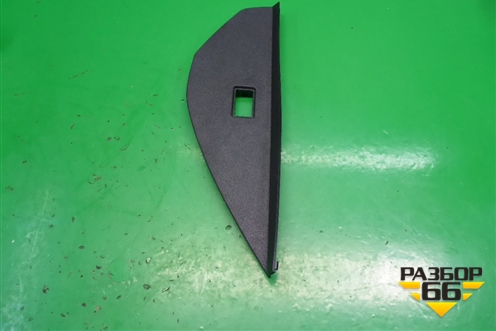 Накладка на торпедо (боковая правая) (57A857504E) для Skoda Karoq с 2017г (Карок)