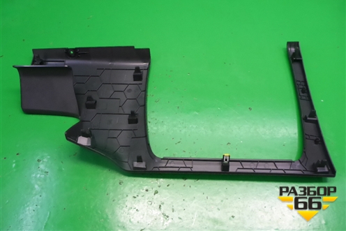 Накладка на торпедо (центральная) (566857206) для Skoda Karoq с 2017г (Карок)