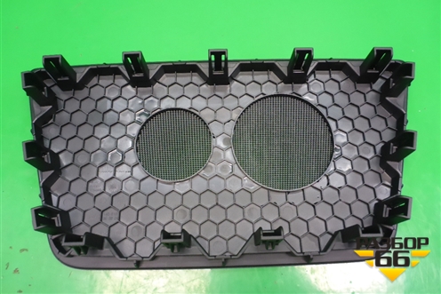 Решетка динамика (верхняя на торпедо) (57A857717A) для Skoda Karoq с 2017г (Карок)