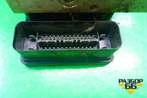 Блок ABS (7L0614111D) для Volkswagen Touareg c 2002-2010г (Туарег)