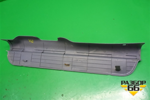 Накладка порога внутренняя переднего левого (8587125000) для Hyundai Aсcent с 2000г (Акцент)